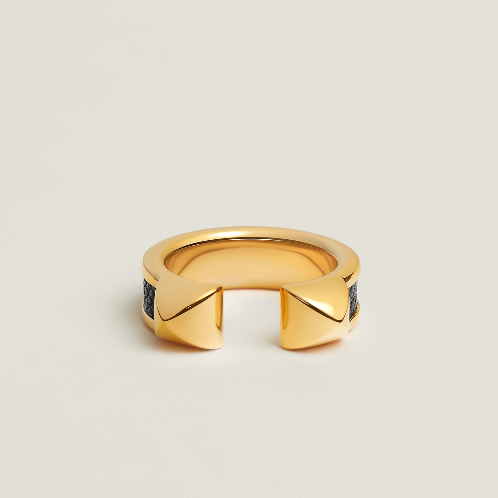 Athena double stud ring